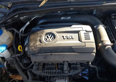 2014 Volkswagen Jetta 1.8T Se from USA, damaged, VIN 3VWD17AJ1EM426893
